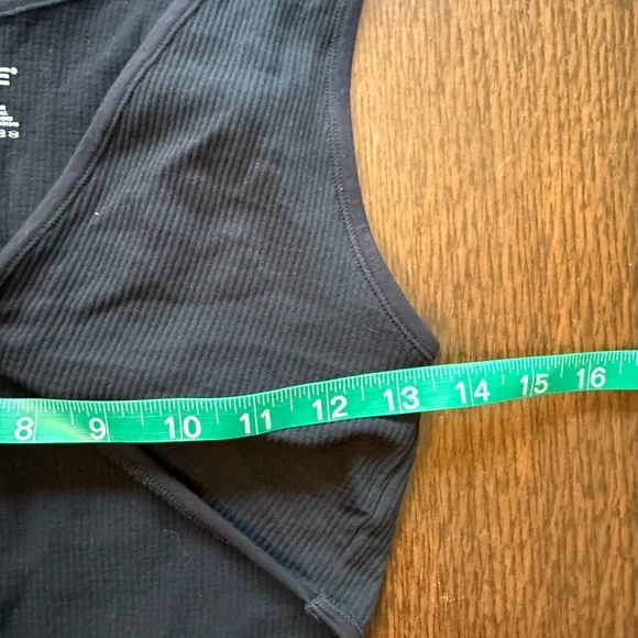 Garage Black Twist Front Crop Top Juniors size small - Picture 5 of 5